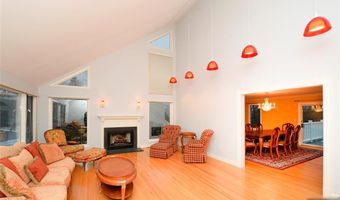 24 Rozmus Ct, Allendale, NJ 07401