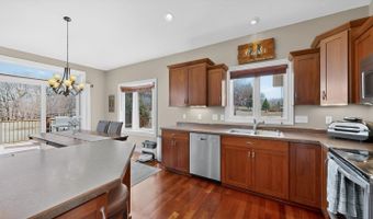 1442 30th St NW, Austin, MN 55912
