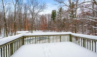 706 26th St, Allegan, MI 49010