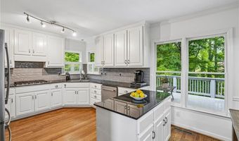 706 Braidwood Rdg NW, Acworth, GA 30101