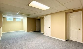 10218 Carlton Place Ct, Affton, MO 63123