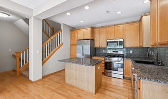 15589 Dwellers Way 1003, Apple Valley, MN 55124