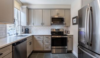32 CORNHILL St, Annapolis, MD 21401
