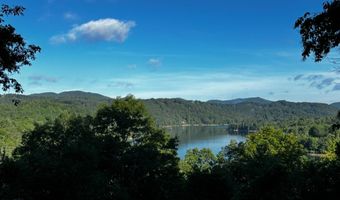 471 Rivard Rd, Glenville, NC 28736