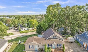 41 Dewey St, Arnolds Park, IA 51331