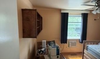 706 Mohawk St, Allentown, PA 18103