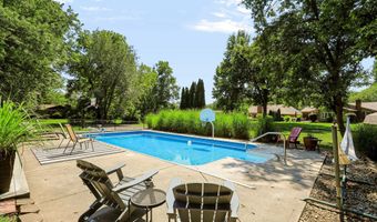 8852 Ridge Hill Dr, Indianapolis, IN 46217