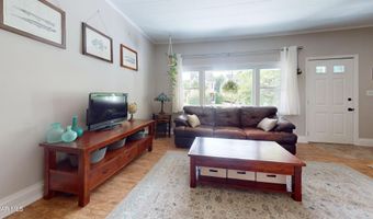 202 W Whittier Ave, Altoona, PA 16602