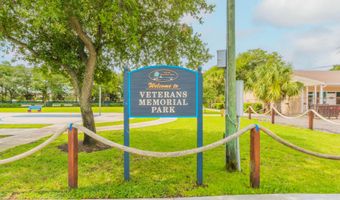 798 MAIN St, Atlantic Beach, FL 32233