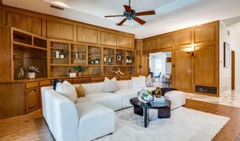 4019 Bobbin Ln, Addison, TX 75001
