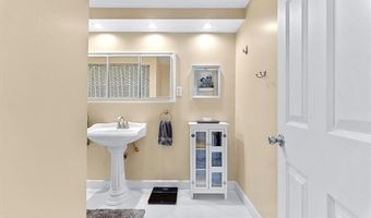 14903 Harrison Ave, Allen Park, MI 48101