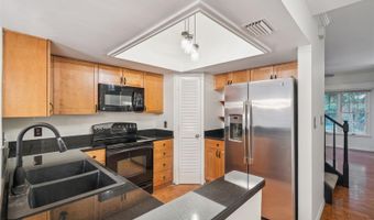 619 BROADWAY Ave 8, Orlando, FL 32803