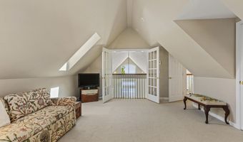 155 Bayside Dr, Belfast, ME 04915