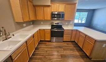 6637 Lamplight Dr, Albertville, MN 55301