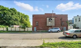 6105 Vine St, Cincinnati, OH 45216