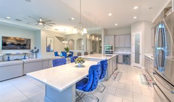 7401 PARADISO Dr, Apollo Beach, FL 33572