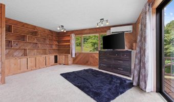 10463 Farm Road 1182, Aurora, MO 65605