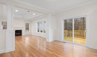 74 Cardinal Rd, Cranston, RI 02921