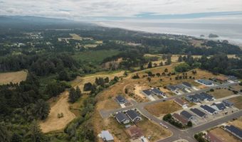 636 SEACREST Dr, Bandon, OR 97411
