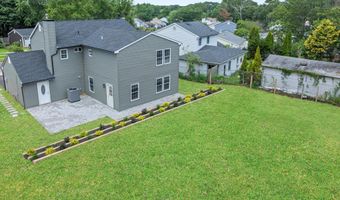 18 Sextant Dr, Barnegat, NJ 08005