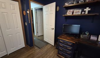 2414 Lynch Ave, Auburn, NE 68305