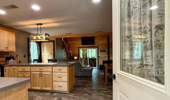 8 Breezy Knoll Ln, Baileyville, ME 04694