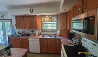 41 Dana Dr, Bangor, ME 04401