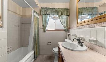 25542 W Warren St, Dearborn Heights, MI 48127