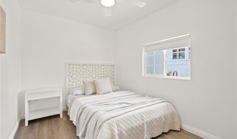 11822 Exposition Blvd, Los Angeles, CA 90064