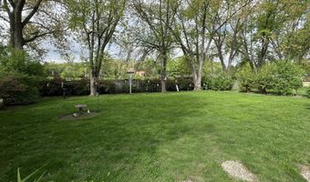 604 S Reuter Dr, Arlington Heights, IL 60005