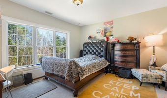 1026 Essex St, Bangor, ME 04401