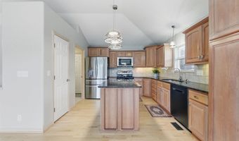 109 S Putter Dr, Andover, KS 67002