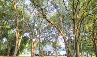 1403 River Pointe Dr, Albany, GA 31701