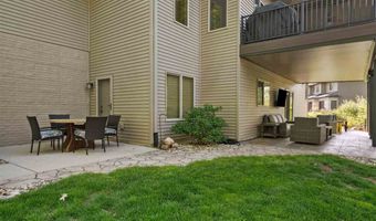 2055 Silver Maple Trl, North Liberty, IA 52317