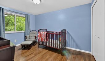 2731 Valley Dr, Ann Arbor, MI 48103