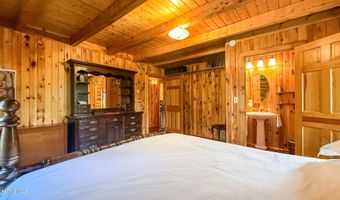 233 Algerie Rd, Becket, MA 01223