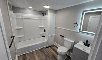 9 Morton Pl, Augusta, ME 04330