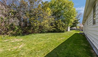 101 Bateman Ave, Cranston, RI 02920