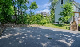 36 Larkin St, Bangor, ME 04401