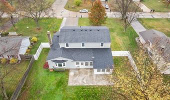 215 Rustic Hill Ln, Amherst, OH 44001