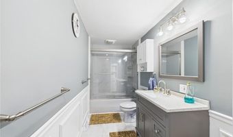 163 Winterberry Rd, Narragansett, RI 02874