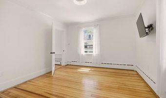 8 Champlin St, Newport, RI 02840