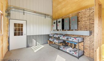2399 Central Park Rd, Belgrade, MT 59714
