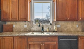33389 S Coves Dr, Afton, OK 74331