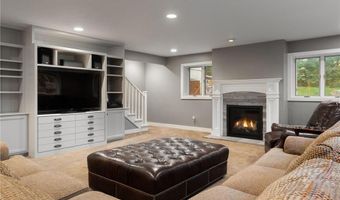 602 24th St NW, Austin, MN 55912