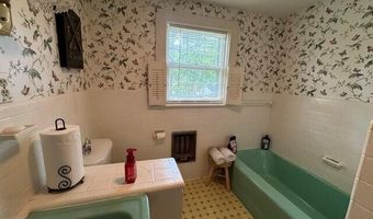 601 N Curtis St N, Ahoskie, NC 27910