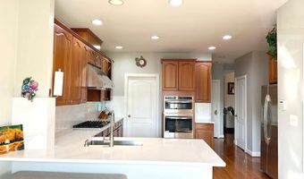 22918 N BROWN Sq, Ashburn, VA 20148