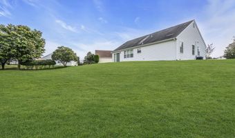 6 Snowdon Ct, Toms River, NJ 08757
