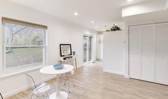 1011 Wesley Ln, Algonquin, IL 60102