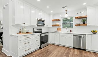 10 Chesterfield Lake Dr, Beaufort, SC 29906